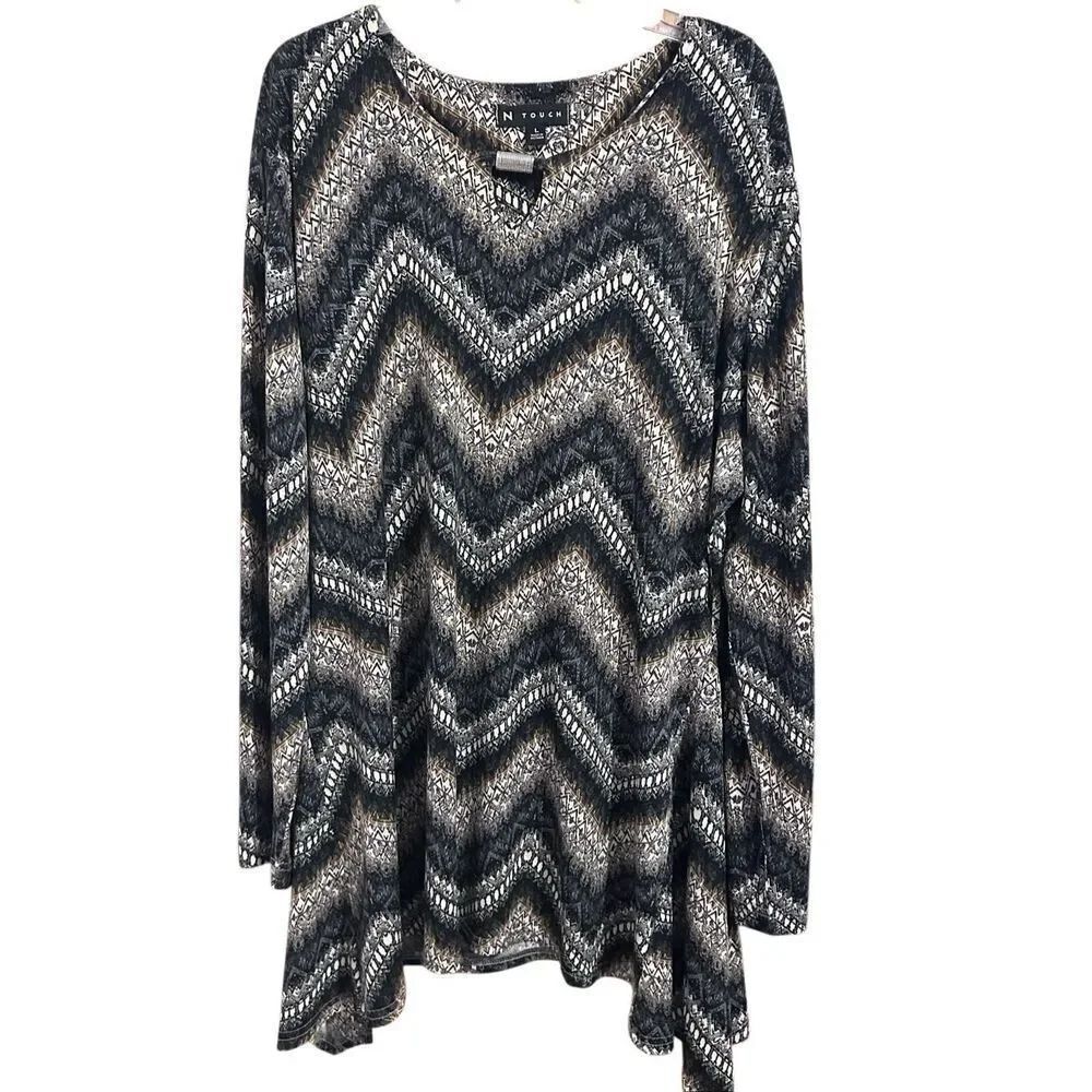N Touch Women's Size L Handkerchief Hem Tunic Top Black Brown Chevron Tribal Key